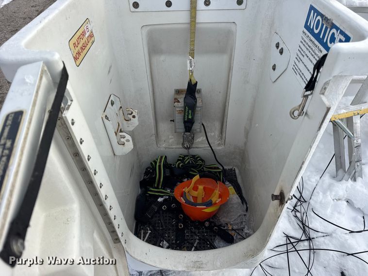 image for item ER0324 2014 Ford F450 Super Duty bucket truck