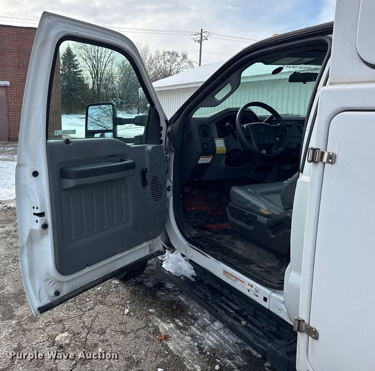 image for item ER0324 2014 Ford F450 Super Duty bucket truck