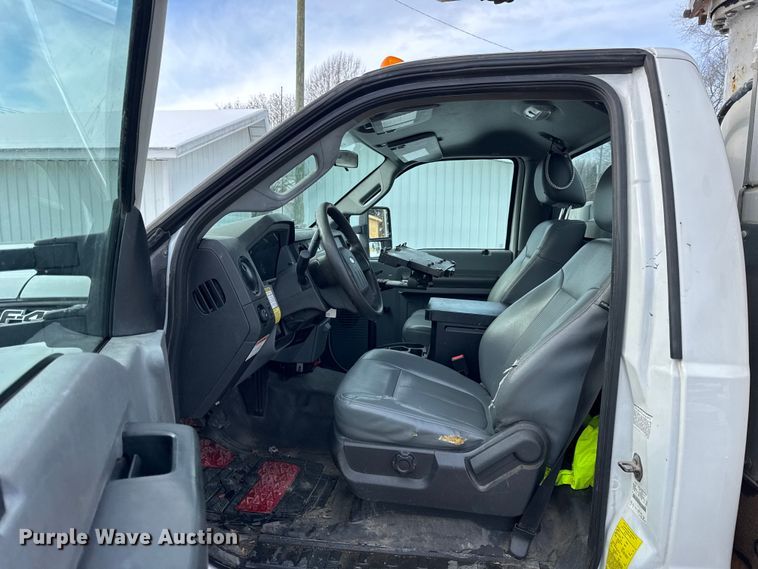 image for item ER0324 2014 Ford F450 Super Duty bucket truck