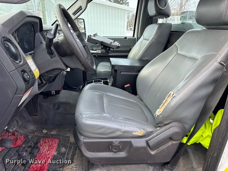 image for item ER0324 2014 Ford F450 Super Duty bucket truck