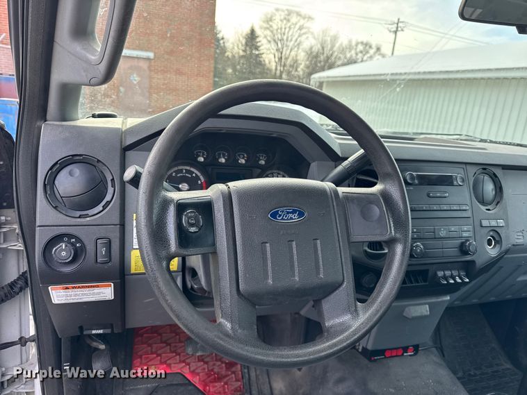 image for item ER0324 2014 Ford F450 Super Duty bucket truck