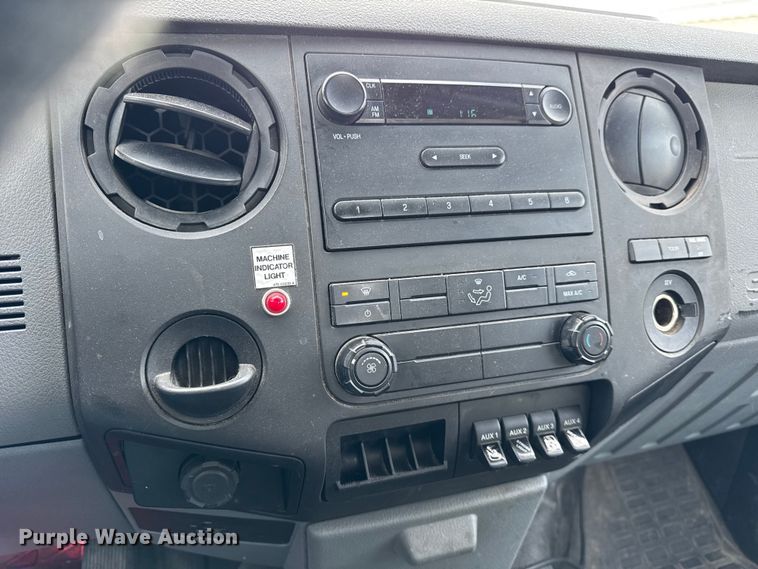 image for item ER0324 2014 Ford F450 Super Duty bucket truck