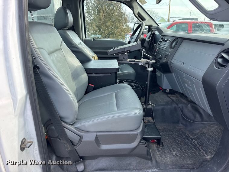 image for item ER0324 2014 Ford F450 Super Duty bucket truck