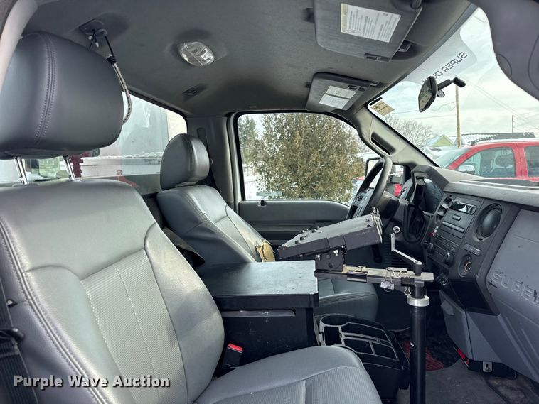 image for item ER0324 2014 Ford F450 Super Duty bucket truck