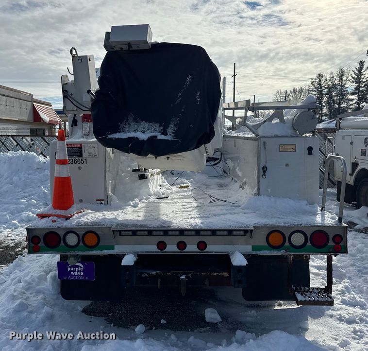 image for item ER0325 2012 Ford F450 Super Duty bucket truck