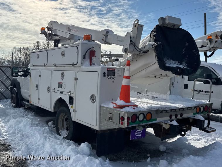image for item ER0325 2012 Ford F450 Super Duty bucket truck