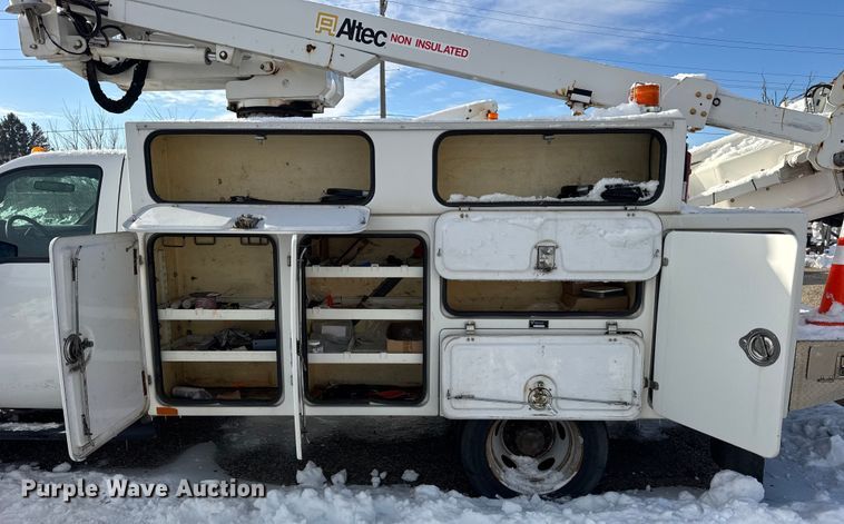 image for item ER0325 2012 Ford F450 Super Duty bucket truck