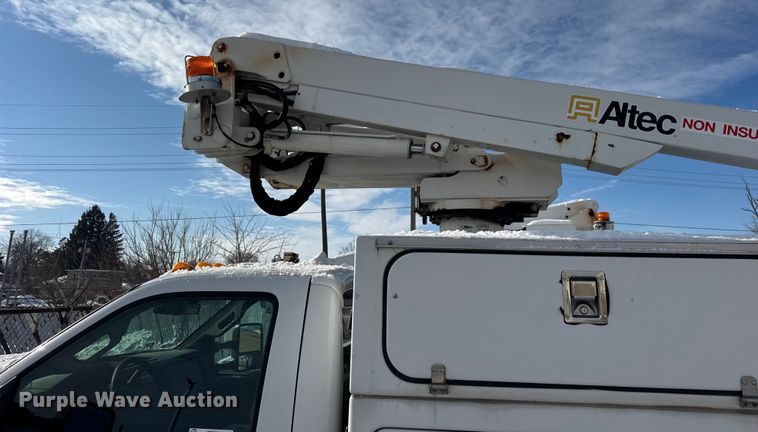 image for item ER0325 2012 Ford F450 Super Duty bucket truck