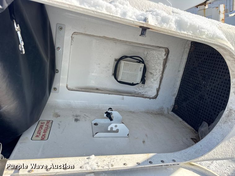 image for item ER0325 2012 Ford F450 Super Duty bucket truck