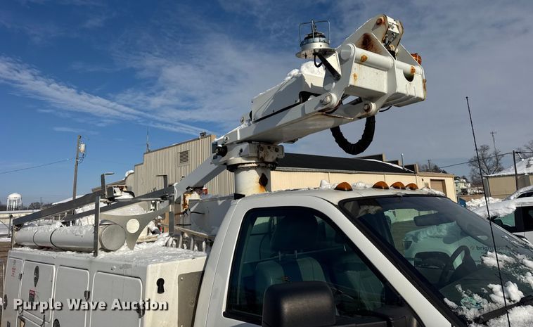 image for item ER0325 2012 Ford F450 Super Duty bucket truck