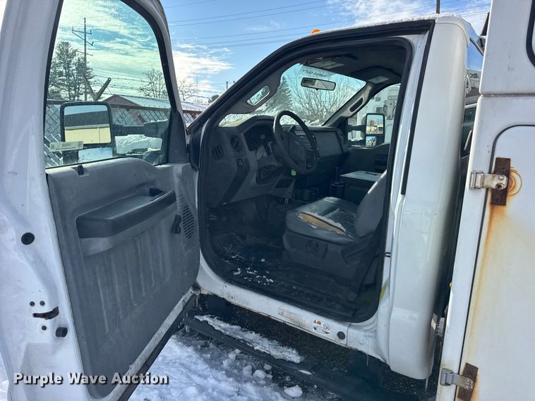 image for item ER0325 2012 Ford F450 Super Duty bucket truck