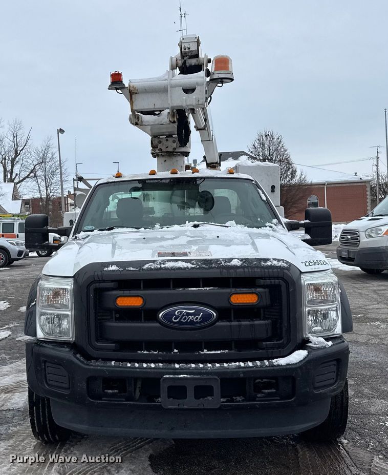 image for item ER0326 2014 Ford F450 Super Duty bucket truck