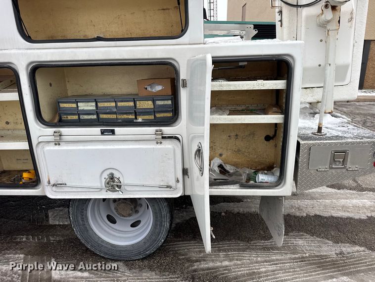 image for item ER0326 2014 Ford F450 Super Duty bucket truck