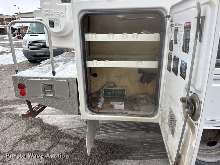 image for item ER0326 2014 Ford F450 Super Duty bucket truck