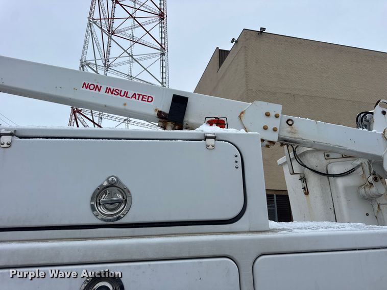 image for item ER0326 2014 Ford F450 Super Duty bucket truck