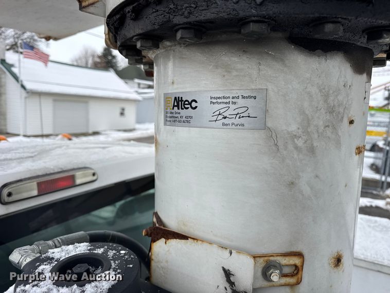 image for item ER0326 2014 Ford F450 Super Duty bucket truck