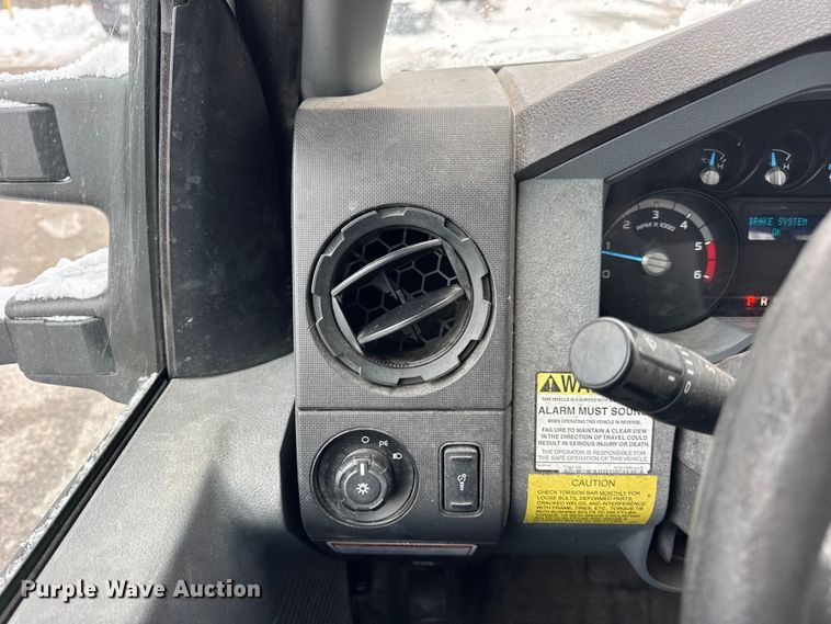 image for item ER0326 2014 Ford F450 Super Duty bucket truck