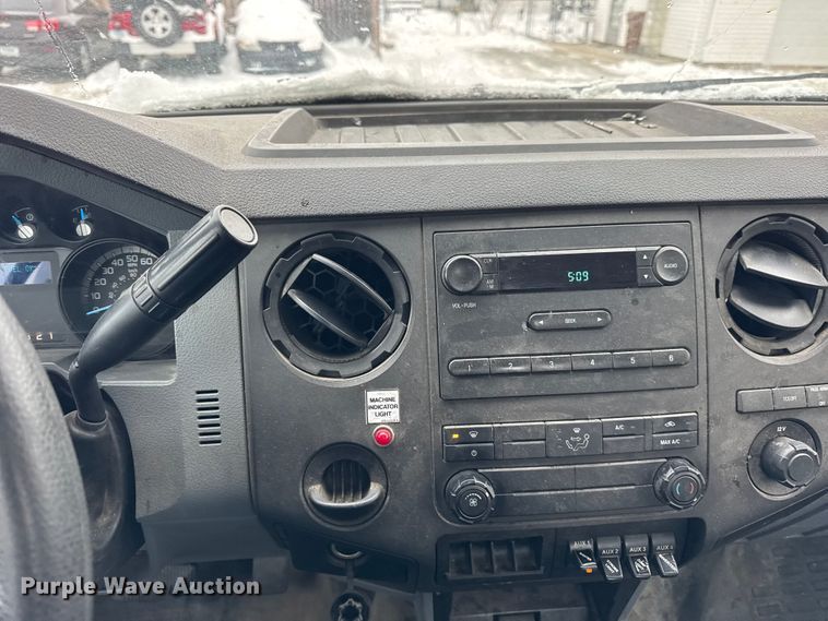 image for item ER0326 2014 Ford F450 Super Duty bucket truck