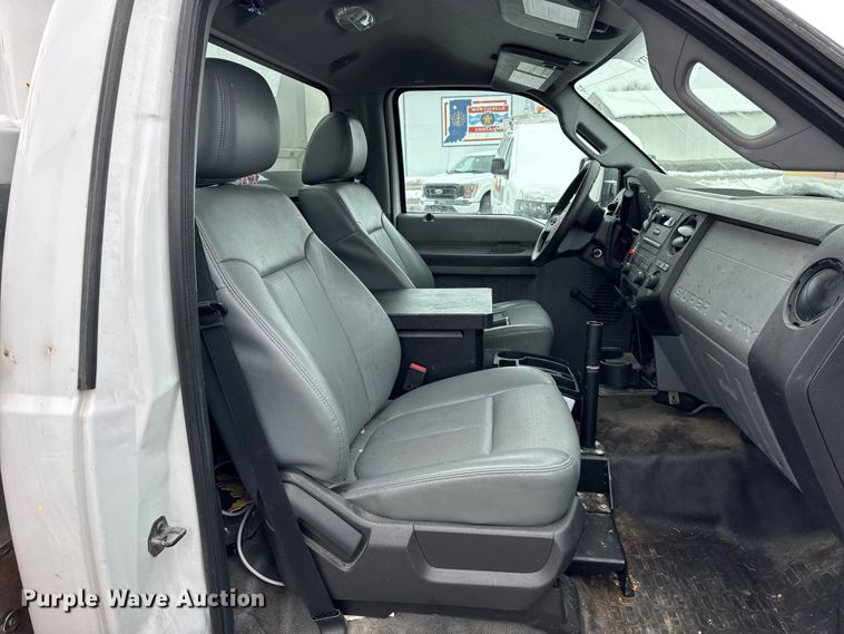 image for item ER0326 2014 Ford F450 Super Duty bucket truck