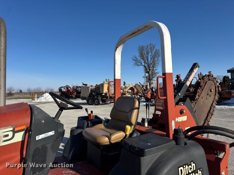 image for item ER0327 2007 Ditch Witch RT55 trencher