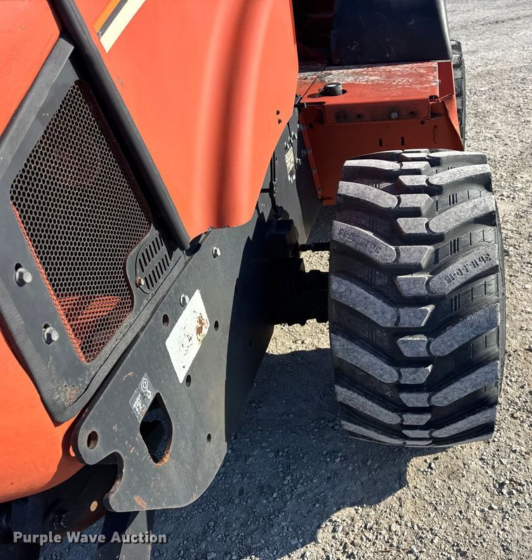 image for item ER0327 2007 Ditch Witch RT55 trencher