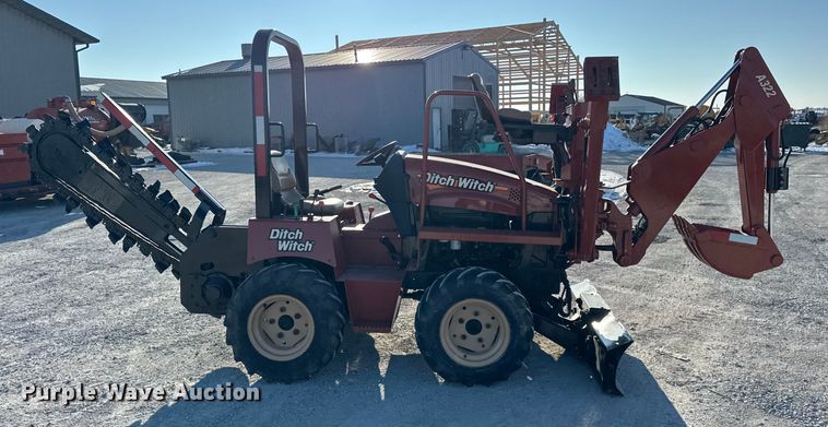 image for item ER0329 2005 Ditch Witch RT36 trencher