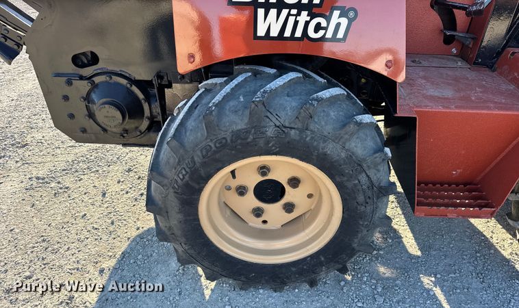image for item ER0329 2005 Ditch Witch RT36 trencher