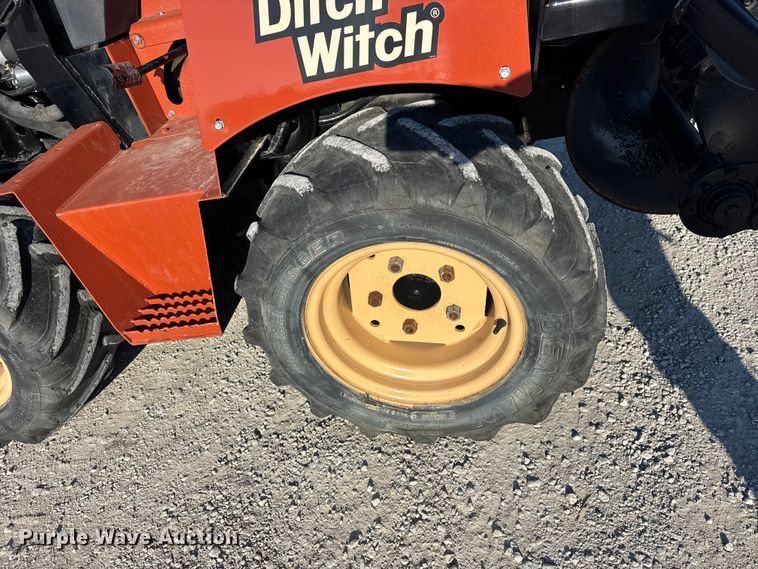 image for item ER0329 2005 Ditch Witch RT36 trencher
