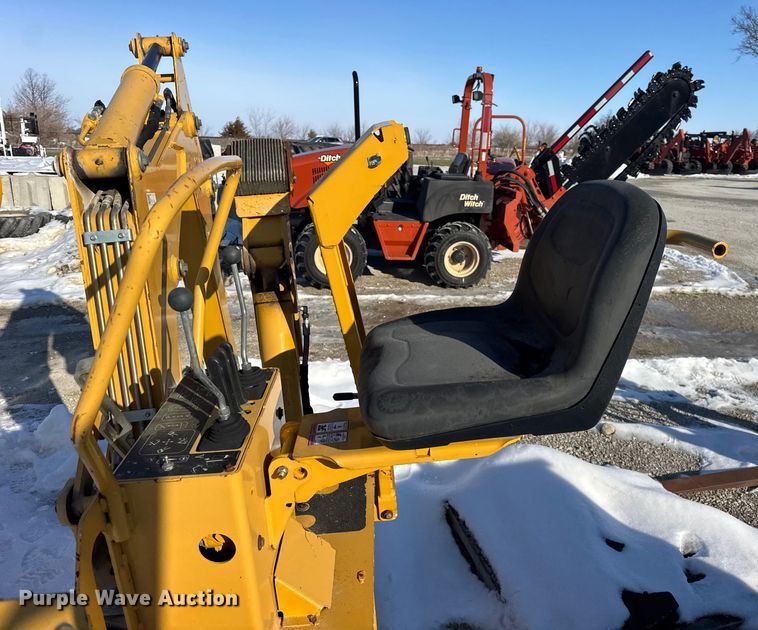 image for item ER0331 Vermeer B750 backhoe