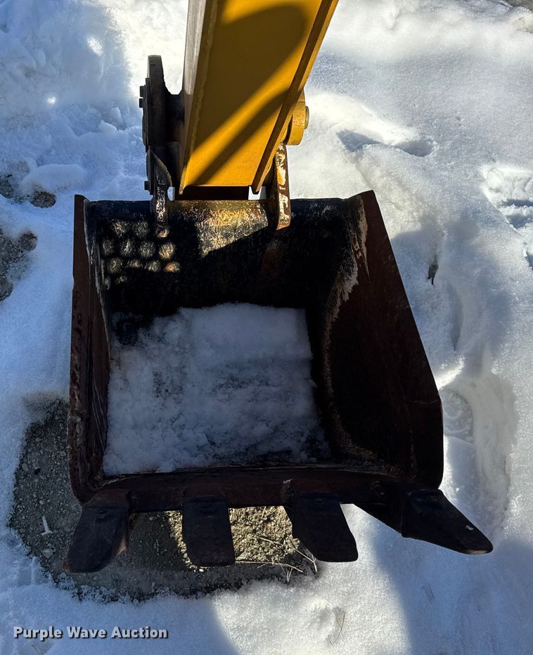 image for item ER0331 Vermeer B750 backhoe