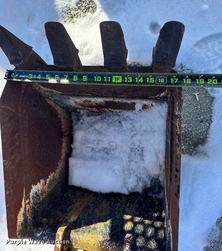 image for item ER0331 Vermeer B750 backhoe