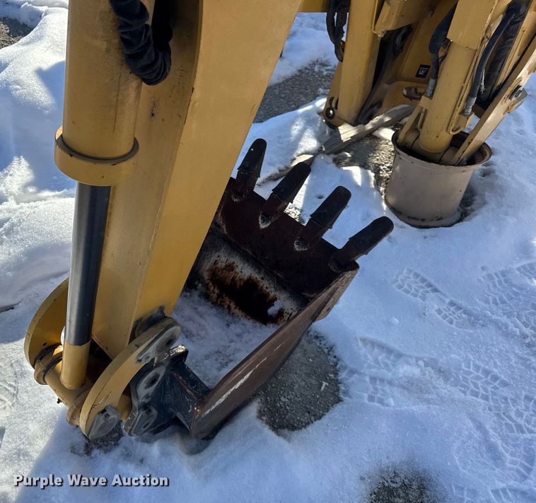 image for item ER0331 Vermeer B750 backhoe