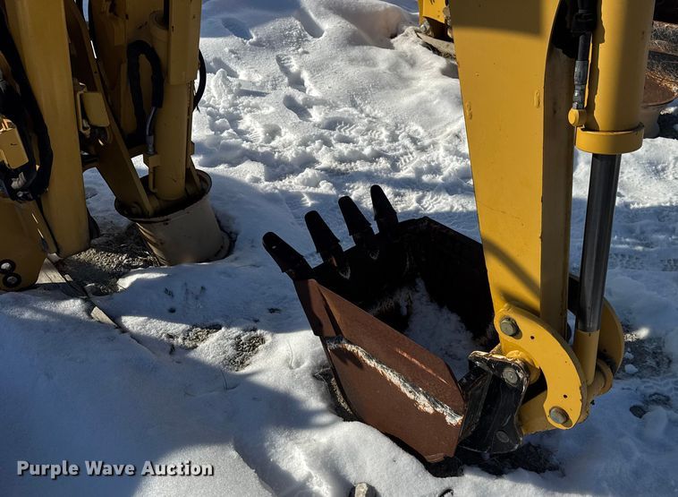 image for item ER0331 Vermeer B750 backhoe