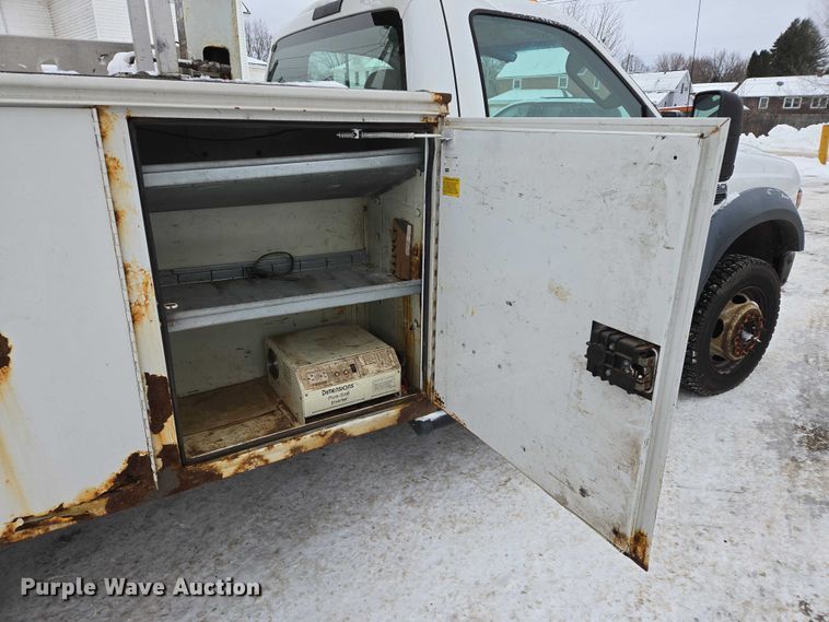 image for item ES2593 2008 Ford F450 bucket truck