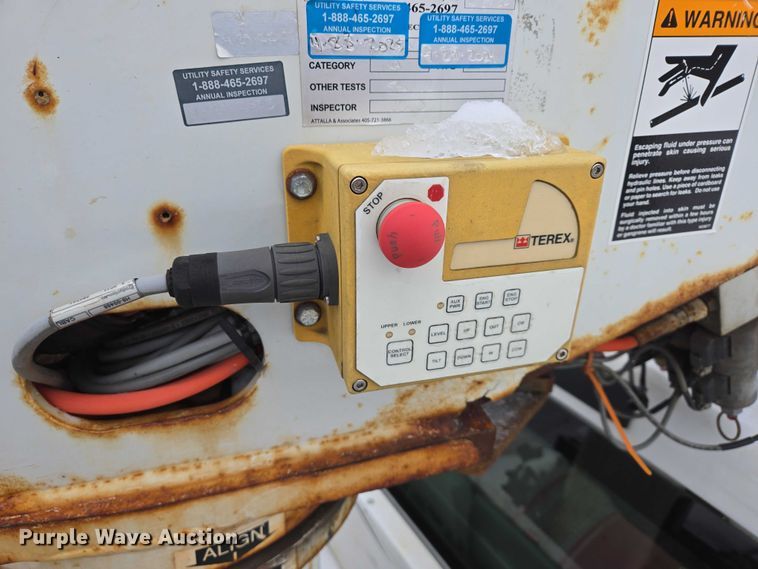 image for item ES2593 2008 Ford F450 bucket truck