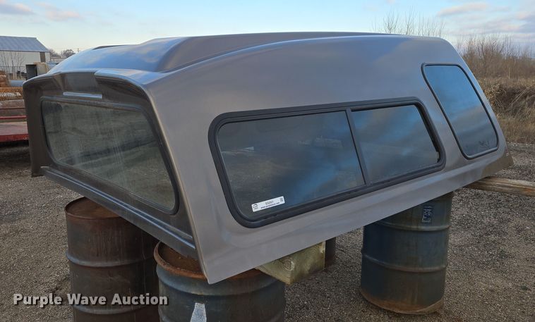 image for item ES2621 Leer pickup topper