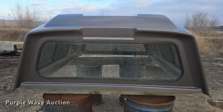 image for item ES2621 Leer pickup topper