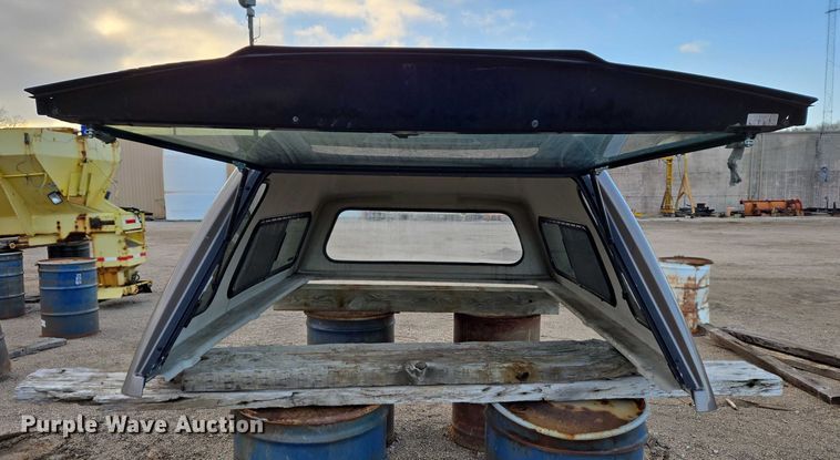 image for item ES2621 Leer pickup topper