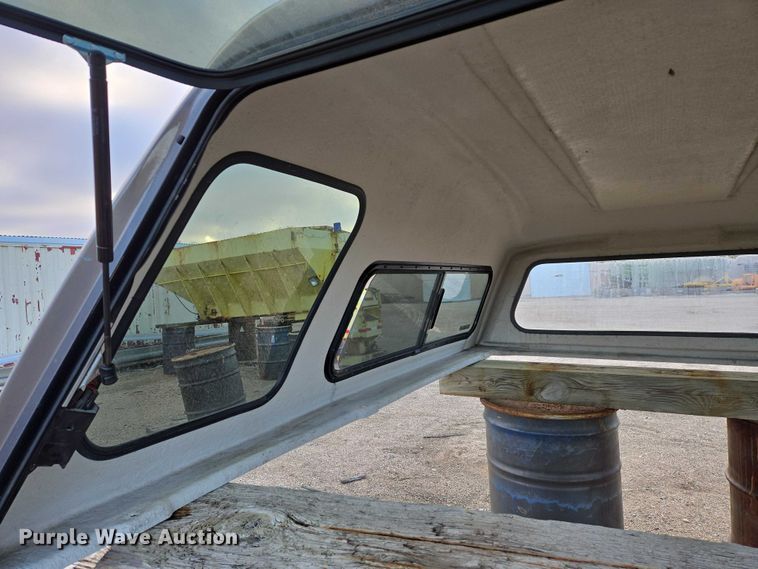 image for item ES2621 Leer pickup topper