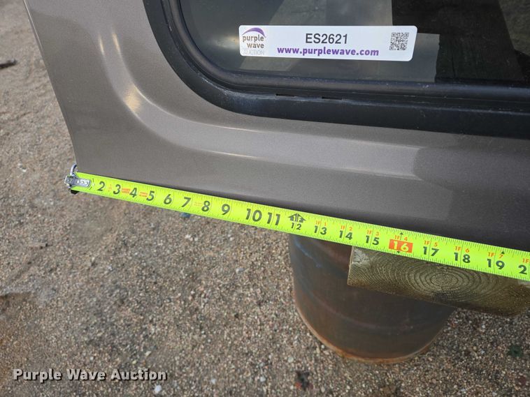 image for item ES2621 Leer pickup topper