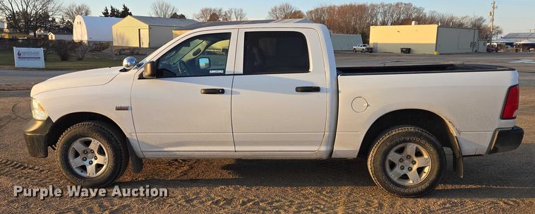 image for item ES2622 2017 RAM 1500 Crew Cab pickup truck