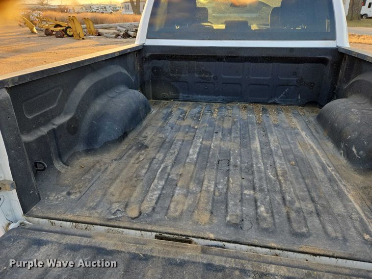 image for item ES2622 2017 RAM 1500 Crew Cab pickup truck