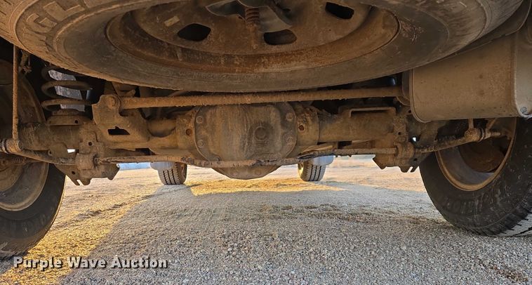 image for item ES2622 2017 RAM 1500 Crew Cab pickup truck