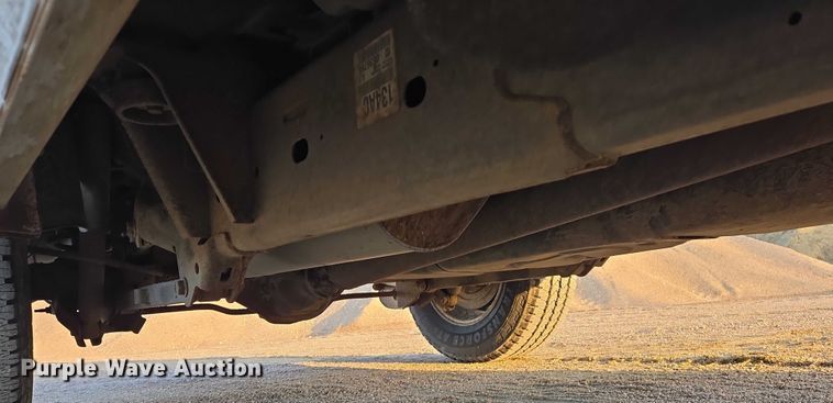 image for item ES2622 2017 RAM 1500 Crew Cab pickup truck