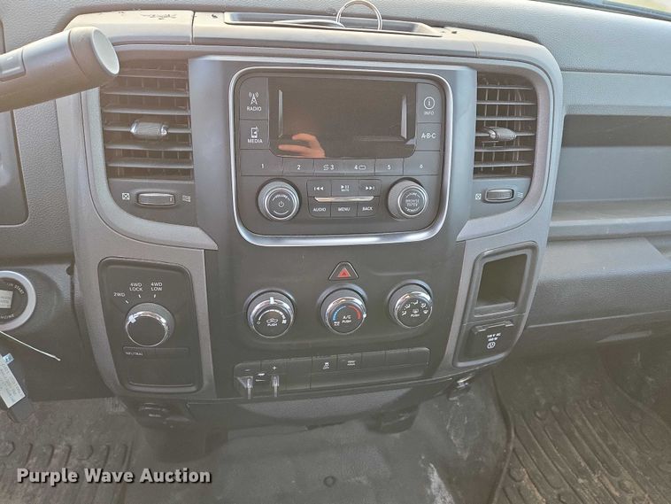 image for item ES2622 2017 RAM 1500 Crew Cab pickup truck