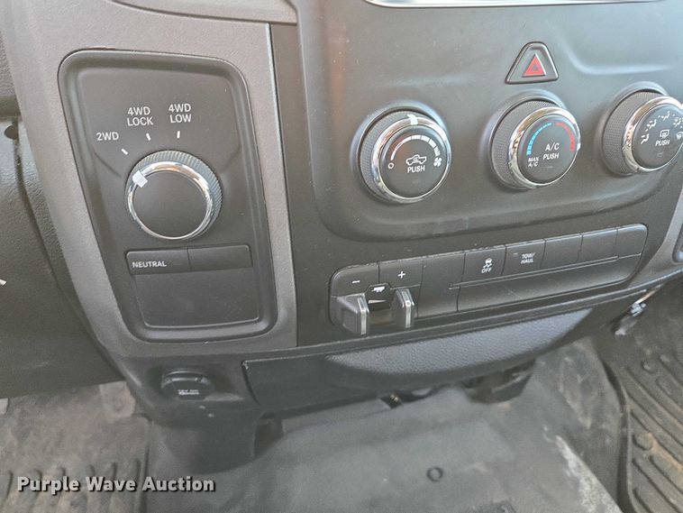 image for item ES2622 2017 RAM 1500 Crew Cab pickup truck