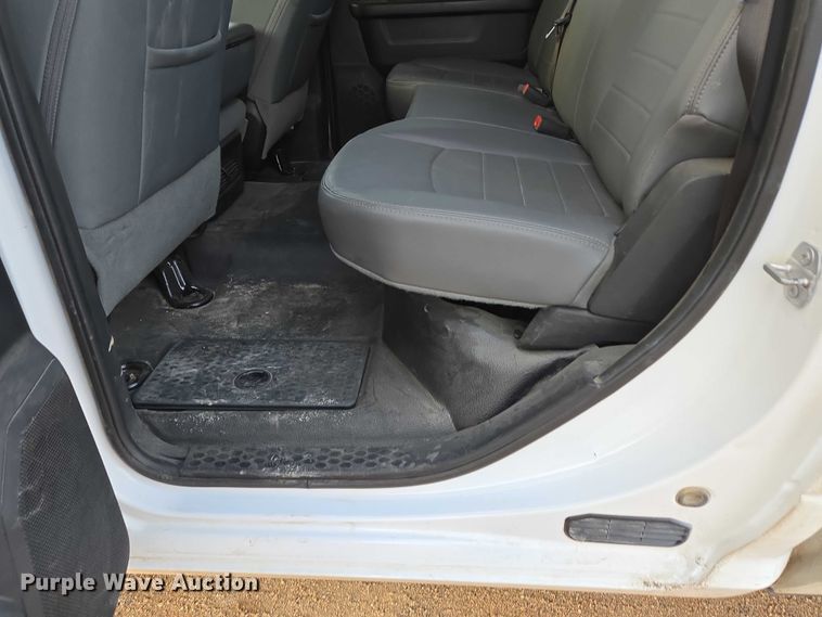 image for item ES2622 2017 RAM 1500 Crew Cab pickup truck