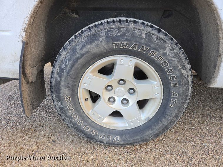 image for item ES2622 2017 RAM 1500 Crew Cab pickup truck