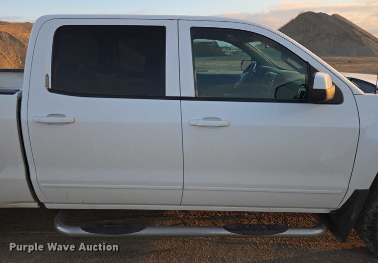 image for item ES2623 2015 Chevrolet Silverado 1500 Crew Cab pickup truck