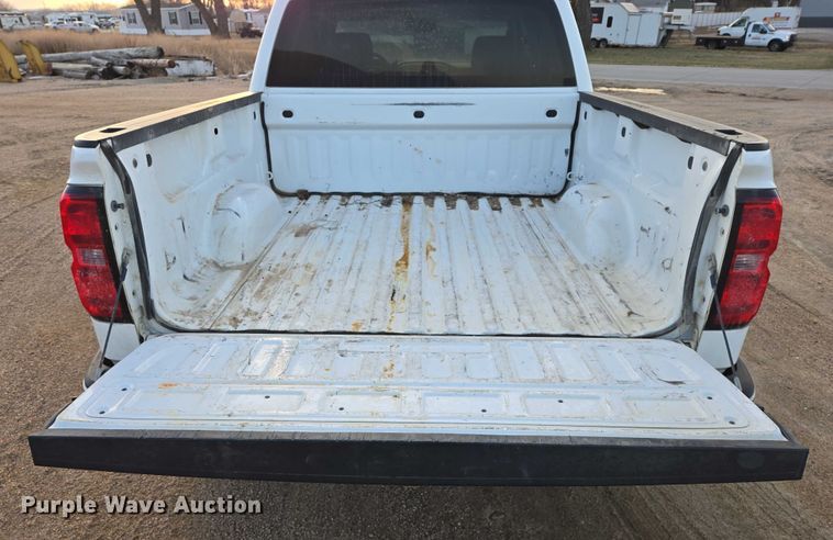 image for item ES2623 2015 Chevrolet Silverado 1500 Crew Cab pickup truck